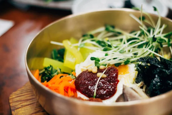 Comida tradicional coreana Bibimbap — Fotografia de Stock