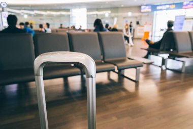 Bulanıklık Havaalanı arka plan bavul kulplu