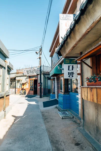 Gamla gatan i Jangsaengpo byn från 1960-talet till 70-talet i Ulsan, Korea — Stockfoto