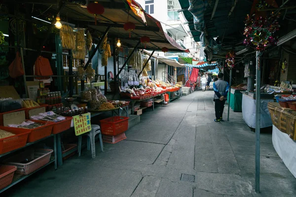 Asiatisk traditionell marknad i Tai o fiskeläge, Hongkong — Stockfoto