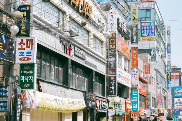 Edificio de restaurante coreano — Foto de Stock