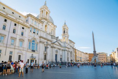 Piazza Navona eski mimari ve street Roma, İtalya