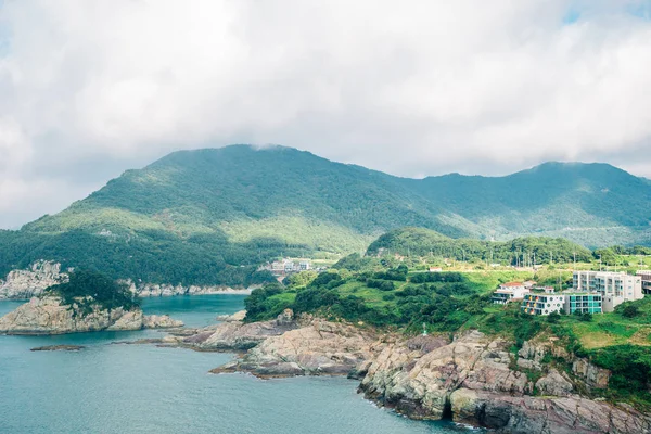 Vista al mar y a la isla desde la plataforma de observación Sinseondae en Geoje, Corea — Foto de Stock