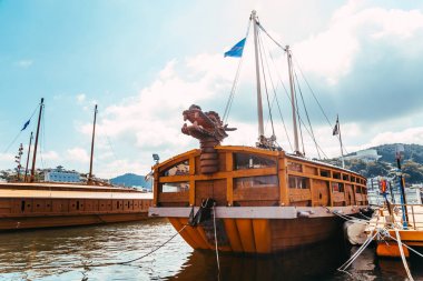 Yi Sunshin kaplumbağa Kore Tongyeong limanda gemi