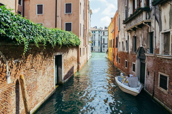 Antigua Arquitectura Europea Con Canal Venecia Italia — Foto de Stock