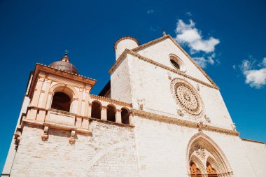 Basilica di San Francesco, Assisi, İtalya için tarihi mimarisi