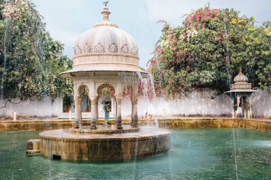 Udaipur, Hindistan Saheliyon Ki Bari (bakireler Bahçe) Çeşmede