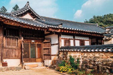 Gongju, Kore Magosa'ya tapınak geleneksel mimarisi