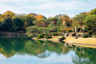 Tokyo, Japonya 'da sonbaharda Rikugien Bahçeleri