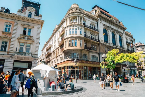 Belgrado, Sérvia - 16 de julho de 2019: Knez Mihailova main shopping street — Fotografia de Stock