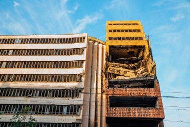 Sırbistan 'ın Belgrad kentindeki Nato bombalanması sonucu hasar gören bina