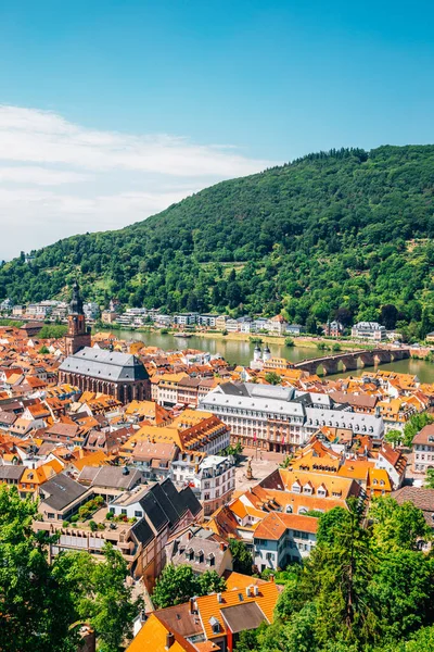 Vista panorámica del casco antiguo de Heidelberg desde el castillo de Heidelberg en Alemania — Foto de Stock