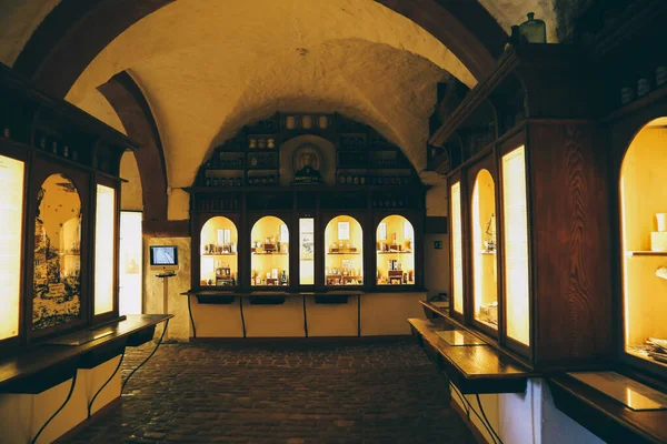 Heidelberg, Germany - June 5, 2019 : Heidelberg castle Pharmacy Museum — Stock Photo, Image