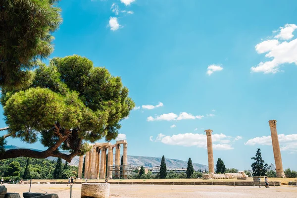 在雅典，希腊的奥林匹亚宙斯神殿 — 图库照片