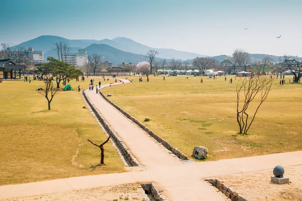 韓国瑞山- 2015年4月11日:海水邑城 — ストック写真