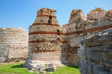 Bulgaristan 'ın Nessebar kentinde antik kale duvarları yıkıldı