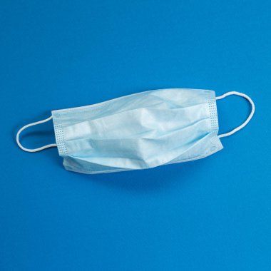 Mavi Arkaplanda Tıbbi Maske