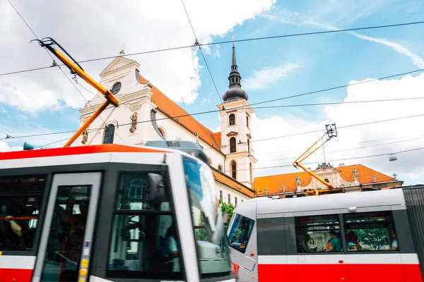 Thomaskirche Und Straßenbahn Brünn Tschechien — Stockfoto