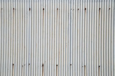 Gri dalgalı metal plaka duvar arkaplan dokusu