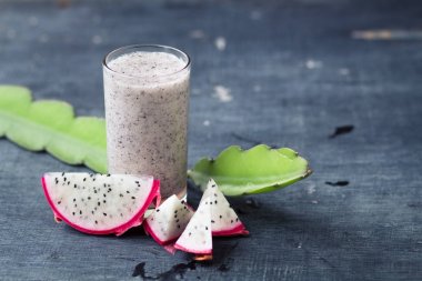 Dragon meyve suyu Blackboard arka plan