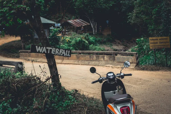 Motocyklu Cestování Výlet Vodopádu Pai Thajsko — Stock fotografie