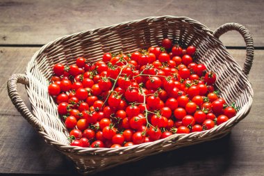 Sepet domates el Güney Asya içinde kiraz domates 