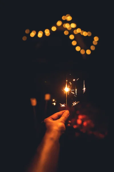 Csillogók és tűzből és sátrakból származó fények — Stock Fotó