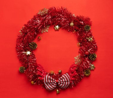 Mutlu Noeller, Kızıl Noel süslemeleri Ve yeni yıl 2020