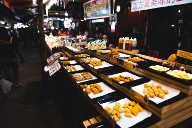 Phuket 'teki sokak yemekleri Geceleri, Ekmek ve Donut