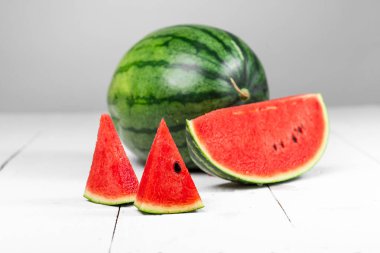 Karpuz Karpuz Dilimleri Ahşap Beyaz Arkaplan Karşısında