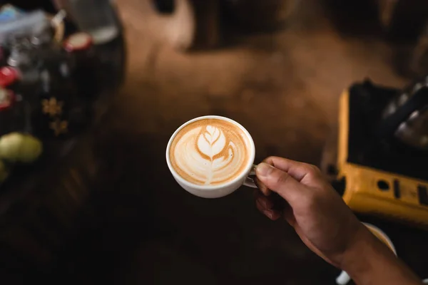 Latte Kopi Cangkir Rumah Ambil Secangkir Kopi — Stok Foto