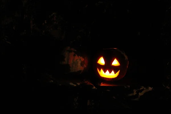 Fabulosa cara brillando en Halloween — Foto de Stock