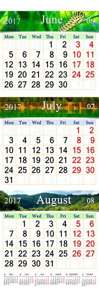 Calendrier pour les mois d'été 2017 avec des images colorées — Photo