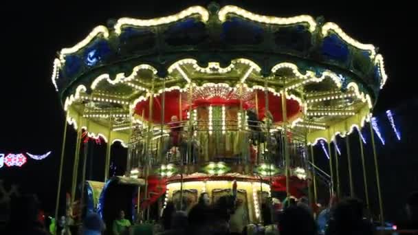 Beautiful carousel in the New Year holidays in Chernihiv — Stock Video