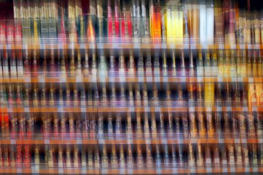 Alkollü içecek deposu bulanık