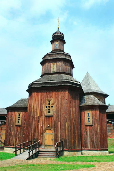 Ahşap Voskresenska kilisede Ukrayna Baturin — Stok fotoğraf