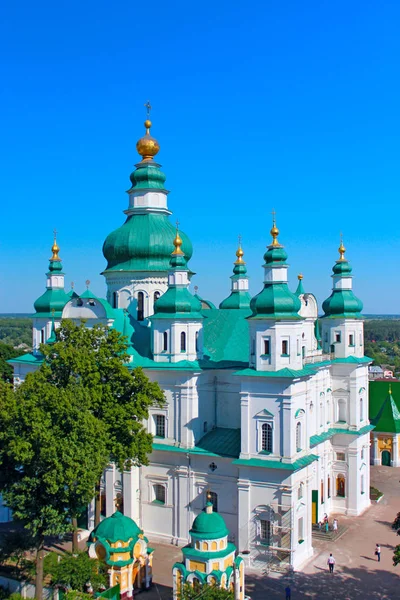 Monastero di Troitskyi dall'alto del volo dell'uccello a Chernihiv — Foto Stock