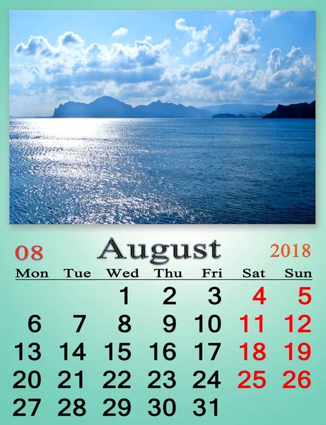 Kalender för augusti 2018 med havsstranden — Stockfoto