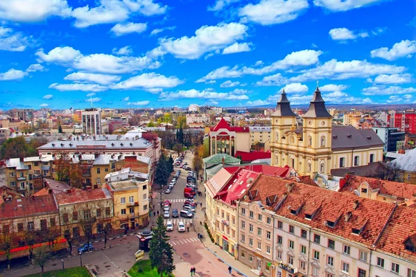 Met het oog op Ivano-Frankivsk uit een birds eye view — Stockfoto