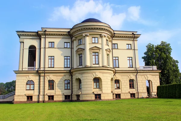 Razumovsky Palace in Baturyn town — Stock Photo, Image