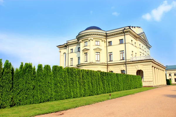 Alter Palast in der Stadt Baturyn — Stockfoto