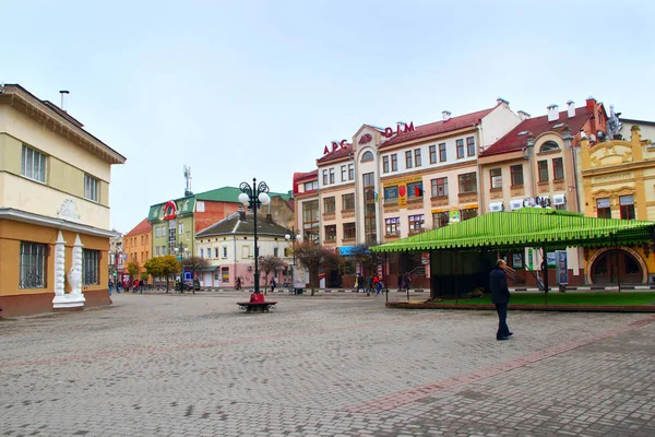 Europäische stadt iwano-frankiwsk — Stockfoto