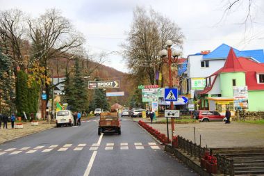 IV-Frankivsk bölge köyde yolda