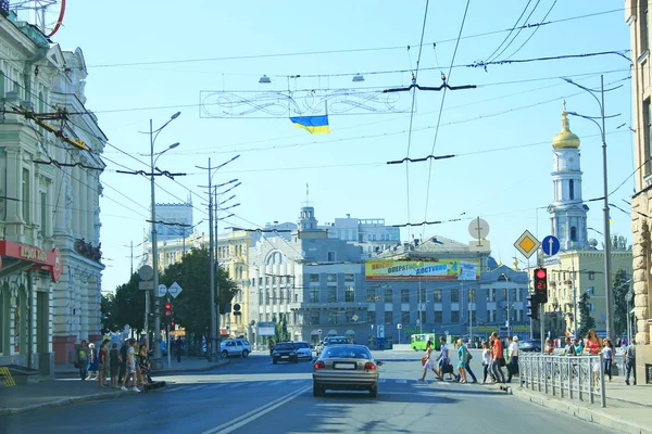 Kharkiv. As ruas da cidade à tarde — Fotografia de Stock