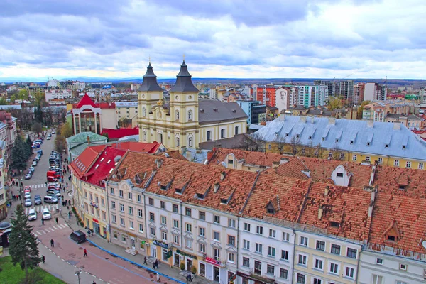 Vista a Ivano-Frankivsk desde la vista de un pájaro — Foto de Stock