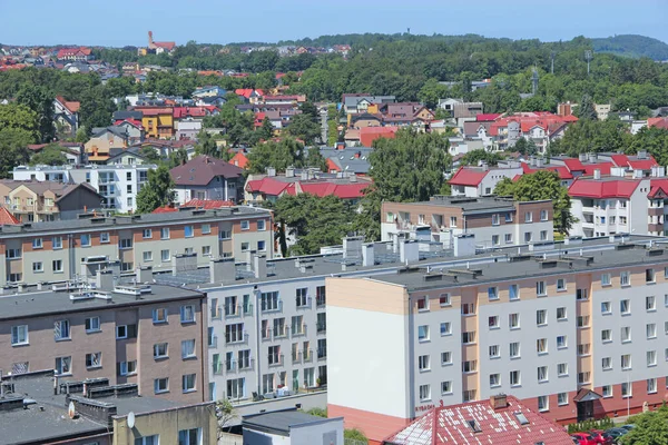 Panorama av Wladyslawowo stad med flera våningar moderna kvarter av platt — Stockfoto