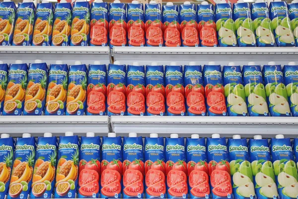 Kiev Ucrânia Março 2019 Ampla Gama Sucos Prateleiras Supermercado Sucos — Fotografia de Stock