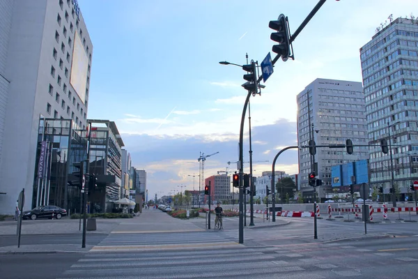 Lodz Polen Juli 2019 Stadsleven Lodz Mensen Gaan Straten Van — Stockfoto