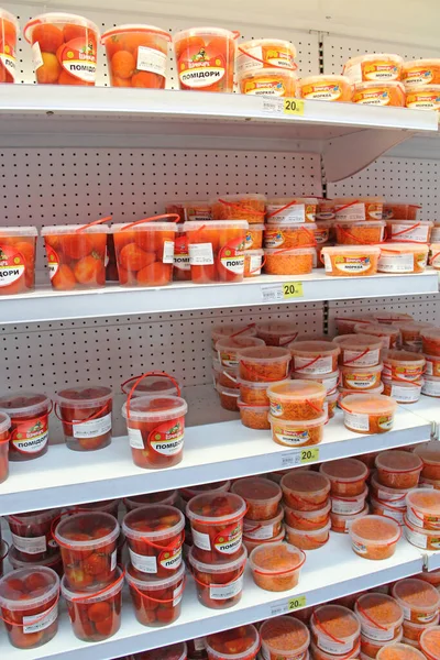 Kyiv Ukraine March 2019 Pickles Shelves Supermarket Pickled Tomatoes Carrots — Stock Photo, Image