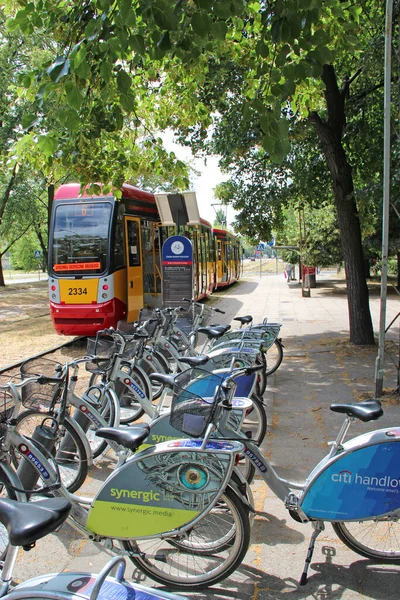 Lodz Polónia Julho 2019 Linha Aluguer Bicicletas Perto Paragem Eléctrico — Fotografia de Stock